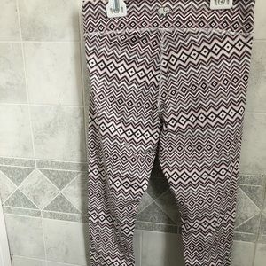 NEW WITH TAGS IVORY ELLA LEGGINGS